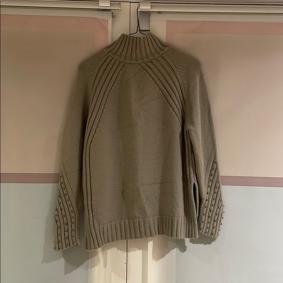 Sweatshirt - Picture 3 of 3